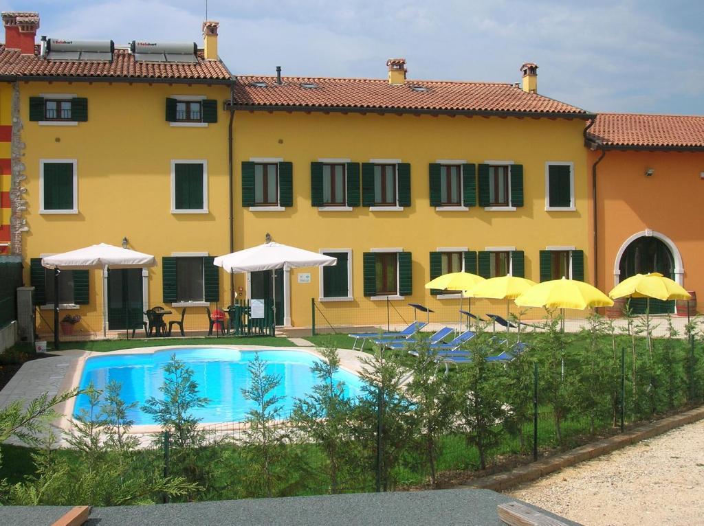 Agriturismo Colombarola Сона Экстерьер фото