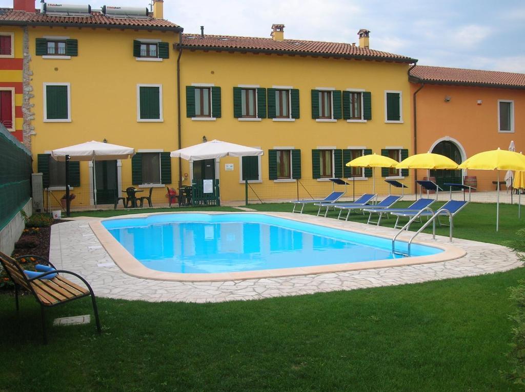 Agriturismo Colombarola Сона Экстерьер фото